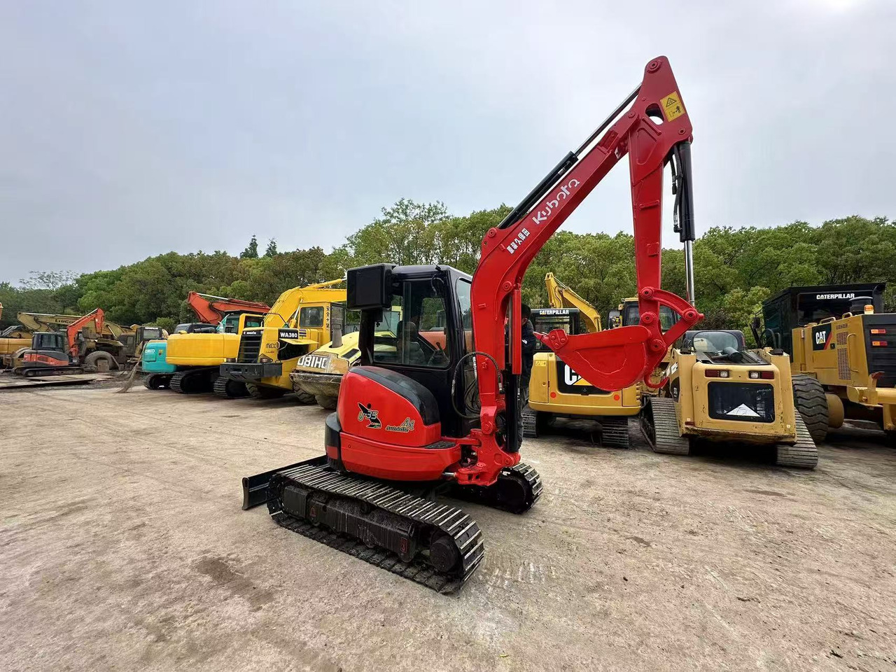 KUBOTA U35 - Mini bager: slika KUBOTA U35 - Mini bager KUBOTA U35 - Mini bager: slika KUBOTA U35 - Mini bager