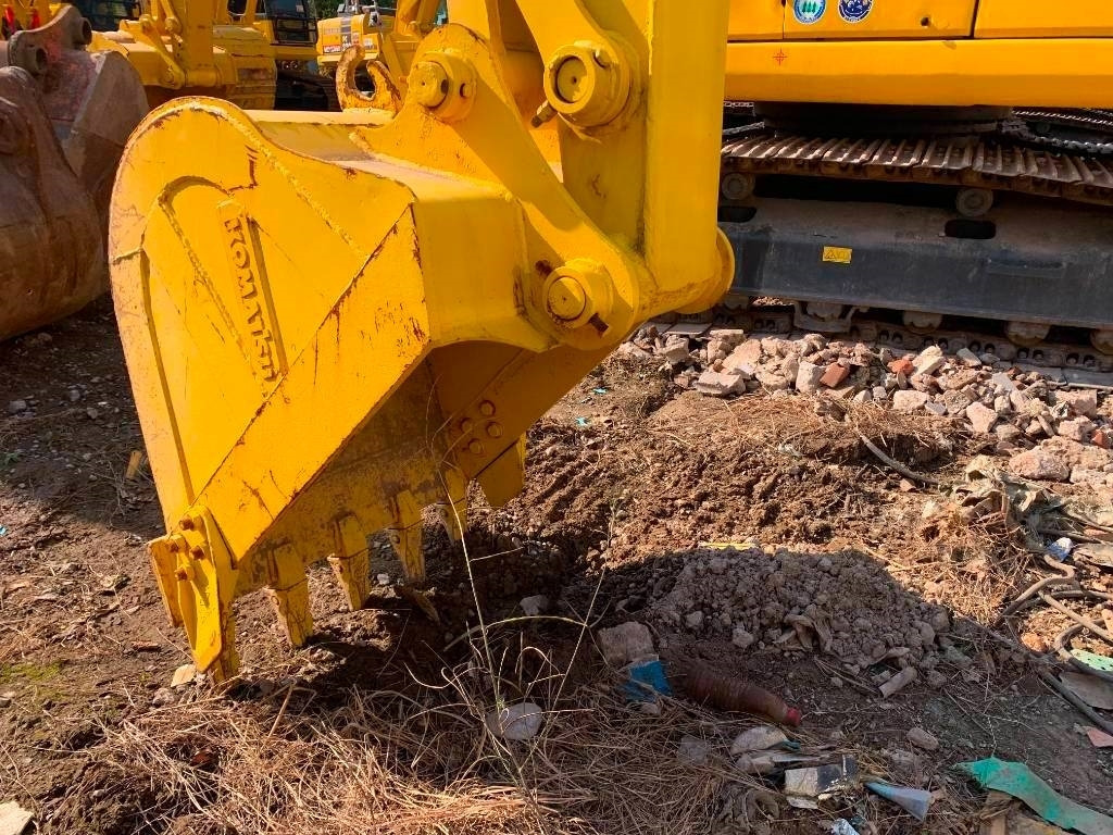 Komatsu PC 130 - Bager gusjeničar: slika Komatsu PC 130 - Bager gusjeničar Komatsu PC 130 - Bager gusjeničar: slika Komatsu PC 130 - Bager gusjeničar