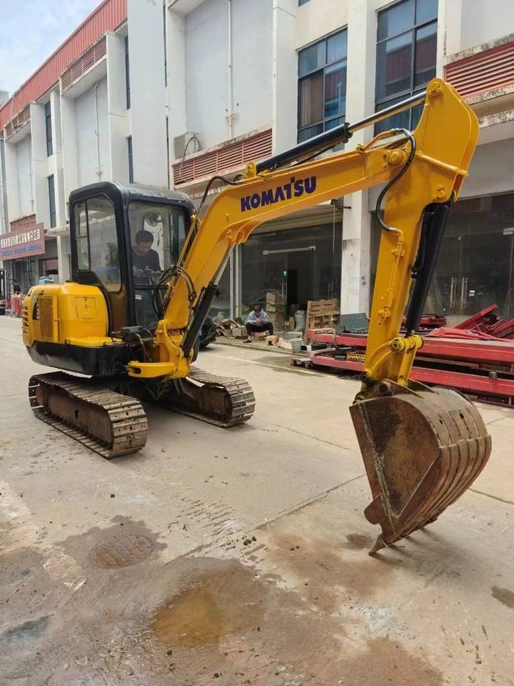 Komatsu PC 35 R-8 - Bager gusjeničar: slika Komatsu PC 35 R-8 - Bager gusjeničar Komatsu PC 35 R-8 - Bager gusjeničar: slika Komatsu PC 35 R-8 - Bager gusjeničar