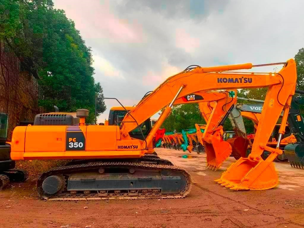 Komatsu PC 350-7 - Bager gusjeničar: slika Komatsu PC 350-7 - Bager gusjeničar Komatsu PC 350-7 - Bager gusjeničar: slika Komatsu PC 350-7 - Bager gusjeničar
