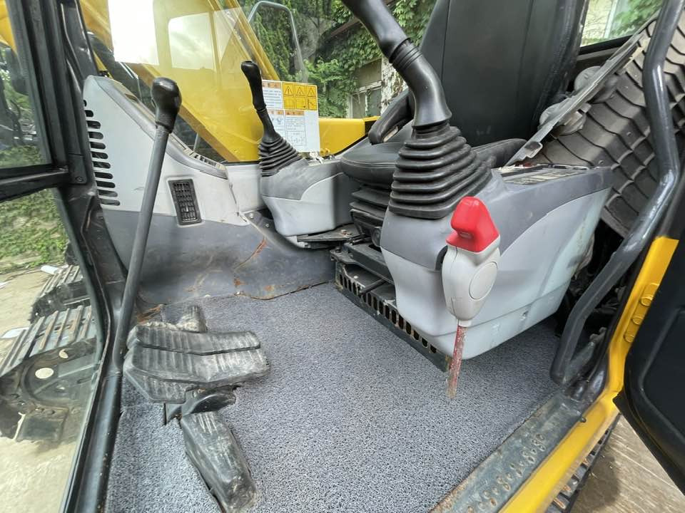 Komatsu PC130 - Mini bager: slika Komatsu PC130 - Mini bager Komatsu PC130 - Mini bager: slika Komatsu PC130 - Mini bager