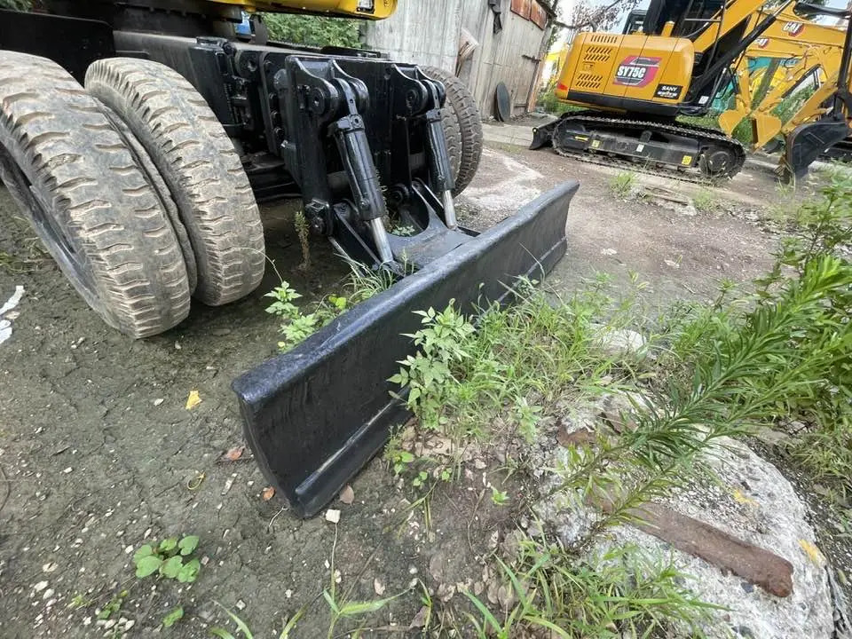 Komatsu PW160-11 - Bager na kotačima: slika Komatsu PW160-11 - Bager na kotačima Komatsu PW160-11 - Bager na kotačima: slika Komatsu PW160-11 - Bager na kotačima