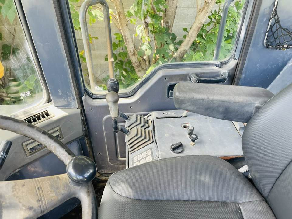 Komatsu WA380-8 - Utovarivač na kotačima: slika Komatsu WA380-8 - Utovarivač na kotačima Komatsu WA380-8 - Utovarivač na kotačima: slika Komatsu WA380-8 - Utovarivač na kotačima