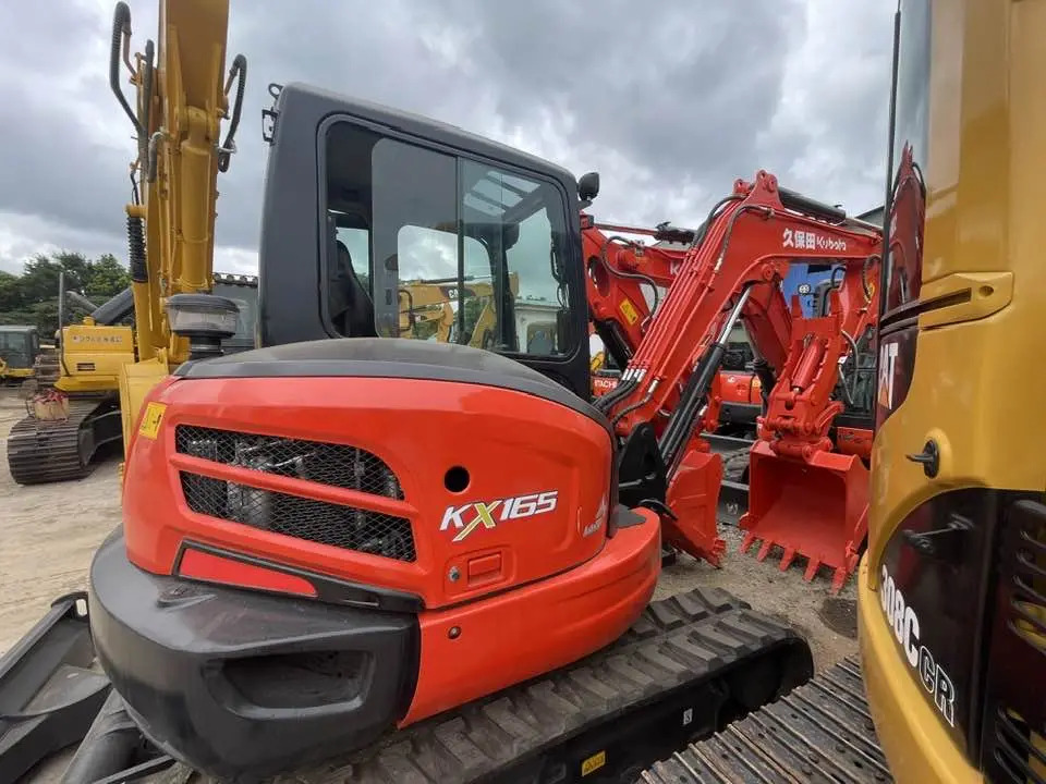 Kubota KX165-5 - Mini bager: slika Kubota KX165-5 - Mini bager Kubota KX165-5 - Mini bager: slika Kubota KX165-5 - Mini bager