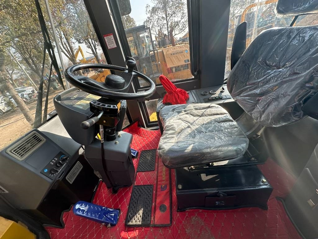 Liugong 856 H - Bager na kotačima: slika Liugong 856 H - Bager na kotačima Liugong 856 H - Bager na kotačima: slika Liugong 856 H - Bager na kotačima
