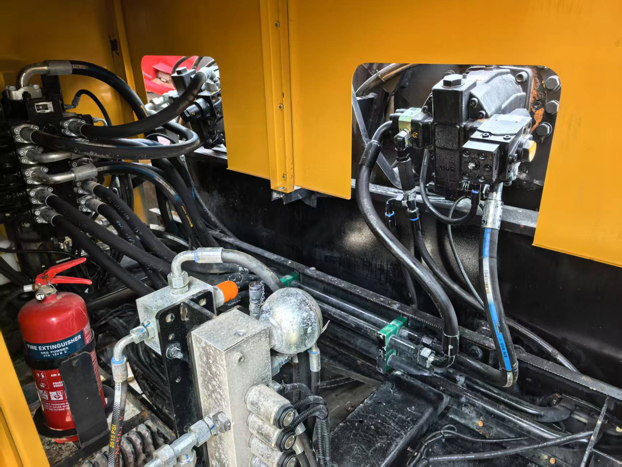 SANY SCC1000A-6 - Dizalica gusjeničar: slika SANY SCC1000A-6 - Dizalica gusjeničar SANY SCC1000A-6 - Dizalica gusjeničar: slika SANY SCC1000A-6 - Dizalica gusjeničar