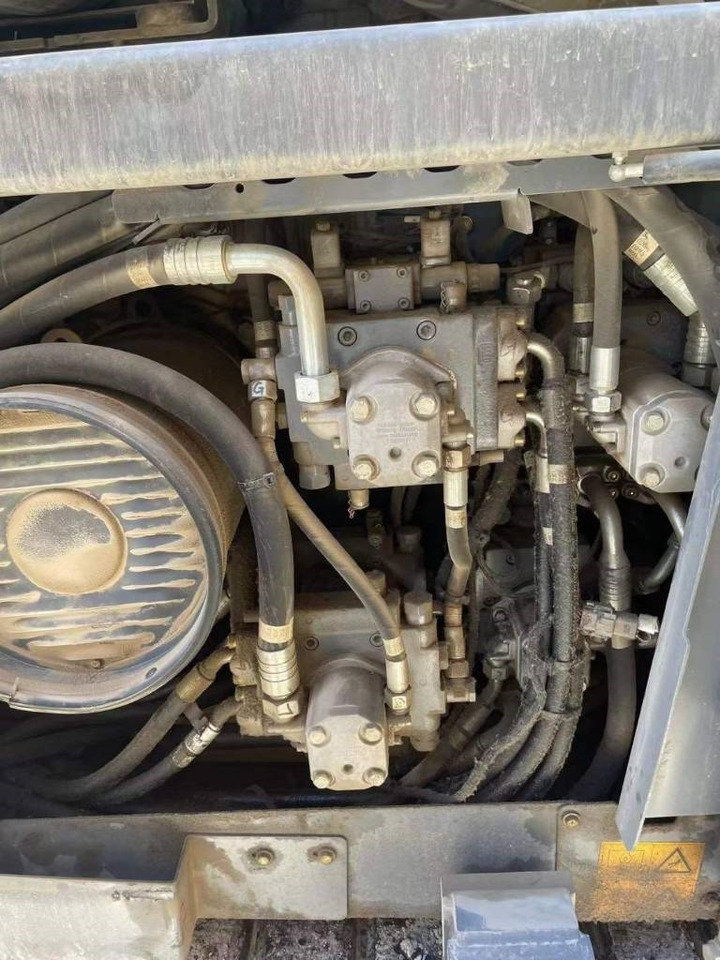 Vögele Super 1880L  - Finišer za asfalt: slika Vögele Super 1880L  - Finišer za asfalt Vögele Super 1880L  - Finišer za asfalt: slika Vögele Super 1880L  - Finišer za asfalt