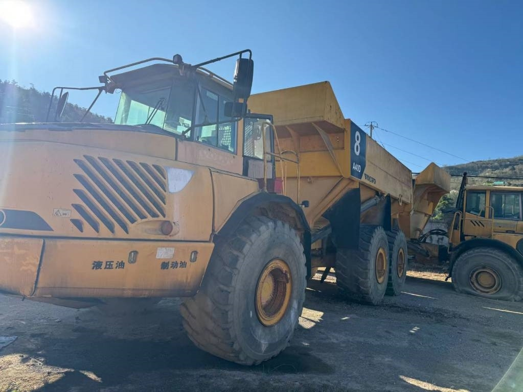 Volvo A 40 D - Zglobni istovarivač: slika Volvo A 40 D - Zglobni istovarivač Volvo A 40 D - Zglobni istovarivač: slika Volvo A 40 D - Zglobni istovarivač