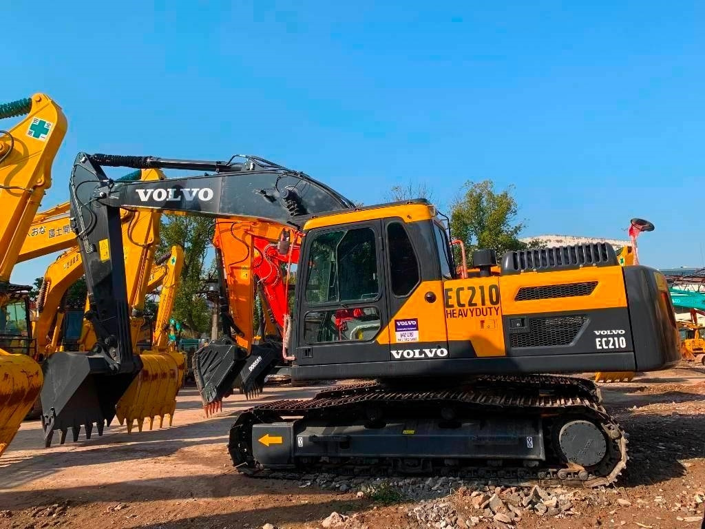 Volvo EC 210 - Bager gusjeničar: slika Volvo EC 210 - Bager gusjeničar Volvo EC 210 - Bager gusjeničar: slika Volvo EC 210 - Bager gusjeničar