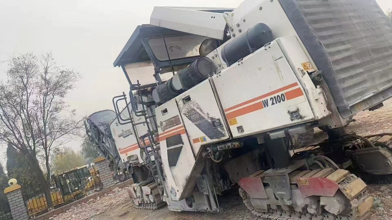 Wirtgen W2100 - Hladni planer: slika Wirtgen W2100 - Hladni planer Wirtgen W2100 - Hladni planer: slika Wirtgen W2100 - Hladni planer