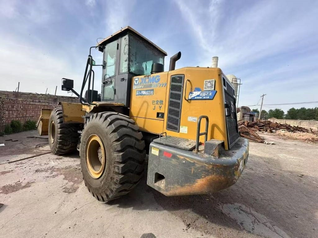 XCMG LW500FV - Utovarivač na kotačima: slika XCMG LW500FV - Utovarivač na kotačima XCMG LW500FV - Utovarivač na kotačima: slika XCMG LW500FV - Utovarivač na kotačima