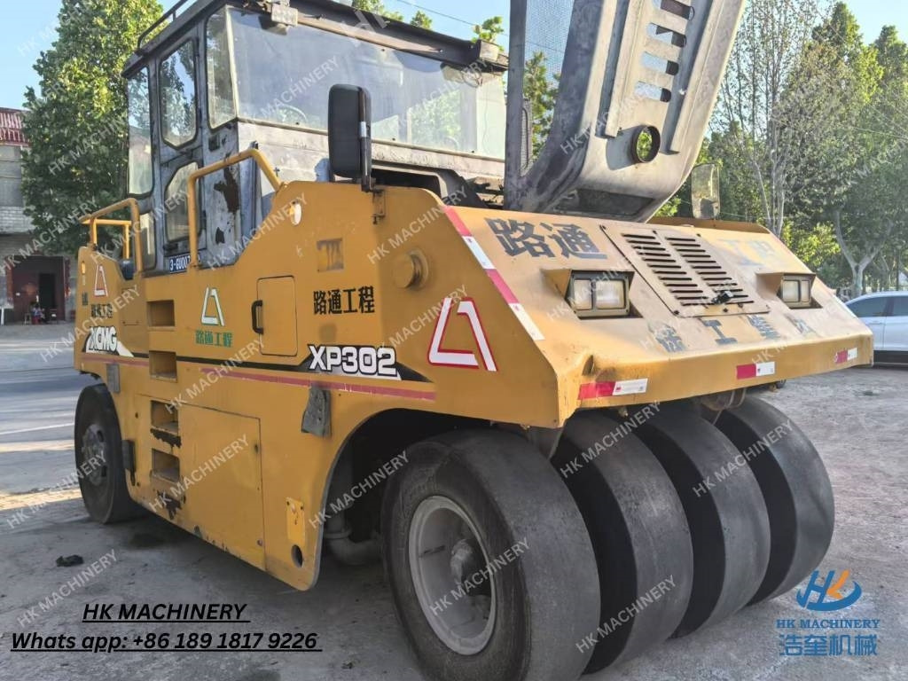 XCMG XP302 - Pneumatski valjak: slika XCMG XP302 - Pneumatski valjak XCMG XP302 - Pneumatski valjak: slika XCMG XP302 - Pneumatski valjak