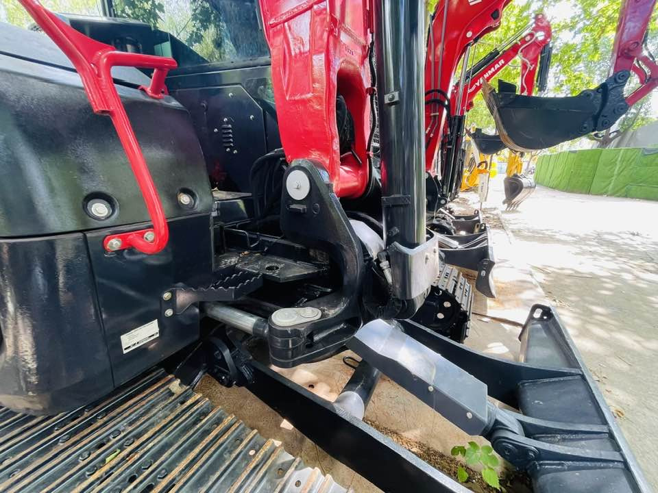 Yanmar ViO80-1A - Mini bager: slika Yanmar ViO80-1A - Mini bager Yanmar ViO80-1A - Mini bager: slika Yanmar ViO80-1A - Mini bager