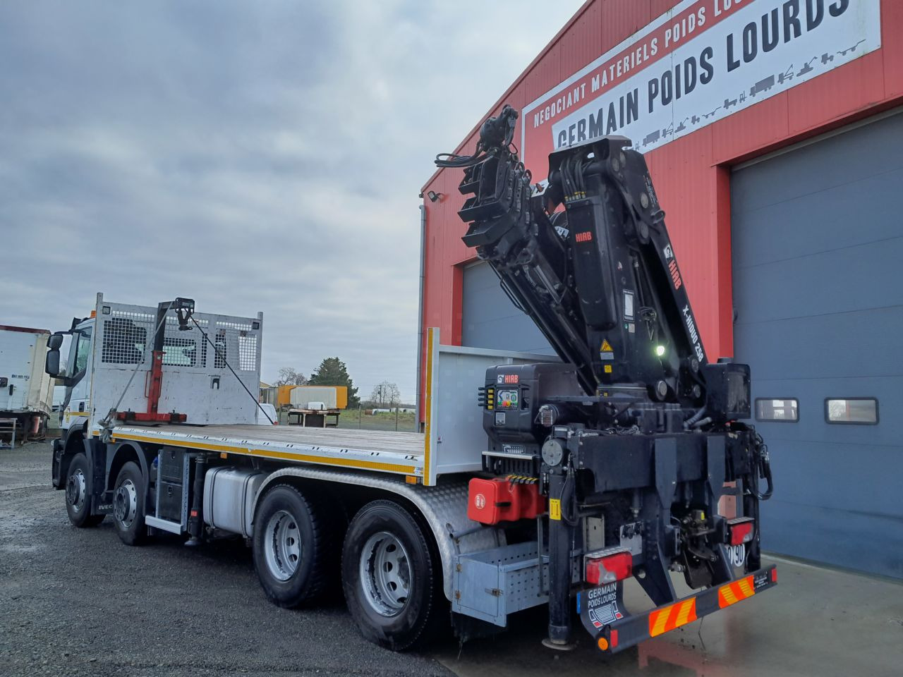 Iveco 8x4 8x4 Standard platform Truck - Kamion s otvorenim sandukom, Kamion s kranom: slika Iveco 8x4 8x4 Standard platform Truck - Kamion s otvorenim sandukom, Kamion s kranom Iveco 8x4 8x4 Standard platform Truck - Kamion s otvorenim sandukom, Kamion s kranom: slika Iveco 8x4 8x4 Standard platform Truck - Kamion s otvorenim sandukom, Kamion s kranom