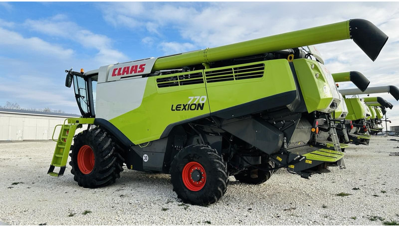 Claas Lexion 770 - Kombajn za žetvu: slika Claas Lexion 770 - Kombajn za žetvu Claas Lexion 770 - Kombajn za žetvu: slika Claas Lexion 770 - Kombajn za žetvu