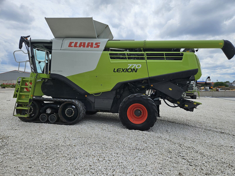 Claas Lexion 770 TT - Kombajn za žetvu: slika Claas Lexion 770 TT - Kombajn za žetvu Claas Lexion 770 TT - Kombajn za žetvu: slika Claas Lexion 770 TT - Kombajn za žetvu
