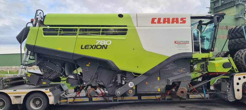 Claas Lexion 780 TT / VARIO 12m - Kombajn za žetvu: slika Claas Lexion 780 TT / VARIO 12m - Kombajn za žetvu Claas Lexion 780 TT / VARIO 12m - Kombajn za žetvu: slika Claas Lexion 780 TT / VARIO 12m - Kombajn za žetvu