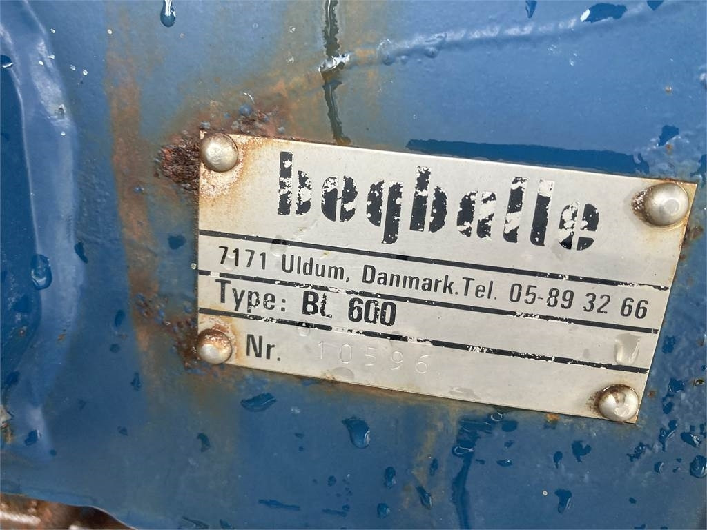 Bogballe BL1000 - Oprema za gnojenje: slika Bogballe BL1000 - Oprema za gnojenje Bogballe BL1000 - Oprema za gnojenje: slika Bogballe BL1000 - Oprema za gnojenje