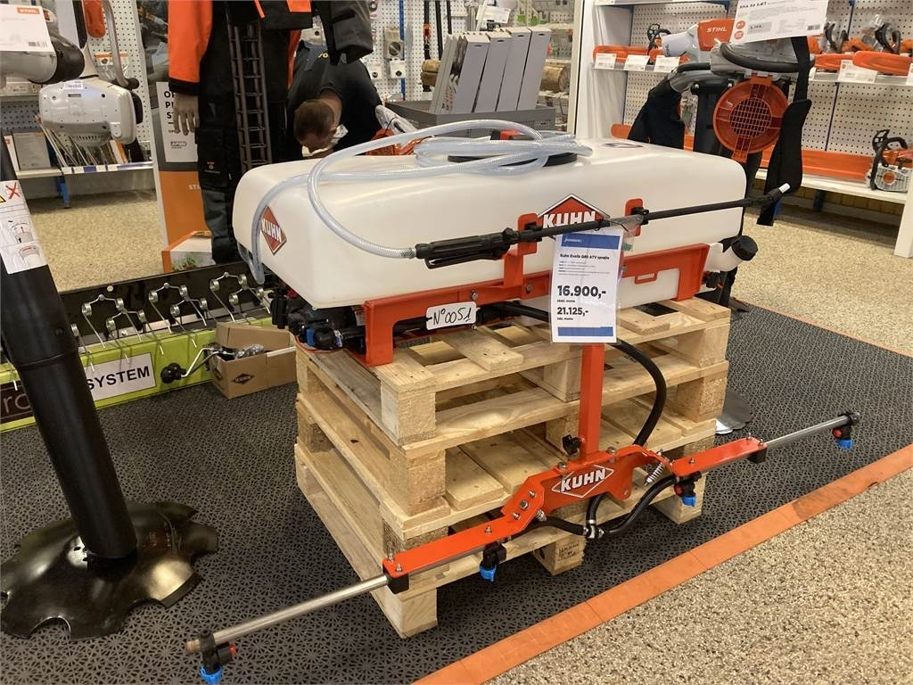 Kuhn EVOLIS Q80 - Prskalica za traktor: slika Kuhn EVOLIS Q80 - Prskalica za traktor Kuhn EVOLIS Q80 - Prskalica za traktor: slika Kuhn EVOLIS Q80 - Prskalica za traktor