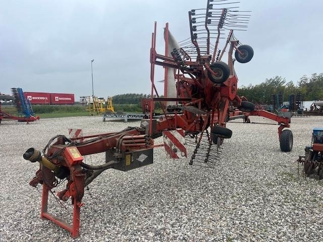 Kuhn GA8020 HYDRAULISK - Prevrtač sijena/ Grabulje: slika Kuhn GA8020 HYDRAULISK - Prevrtač sijena/ Grabulje Kuhn GA8020 HYDRAULISK - Prevrtač sijena/ Grabulje: slika Kuhn GA8020 HYDRAULISK - Prevrtač sijena/ Grabulje