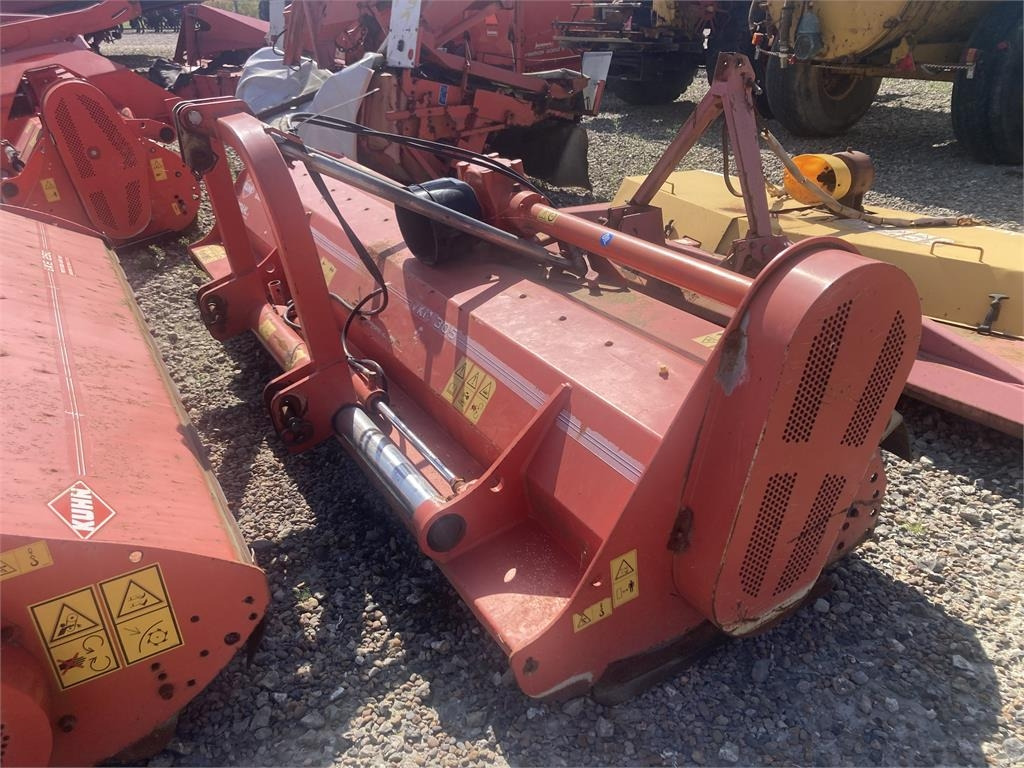 Kuhn VKM 305 - Malčer sa čekićima: slika Kuhn VKM 305 - Malčer sa čekićima Kuhn VKM 305 - Malčer sa čekićima: slika Kuhn VKM 305 - Malčer sa čekićima