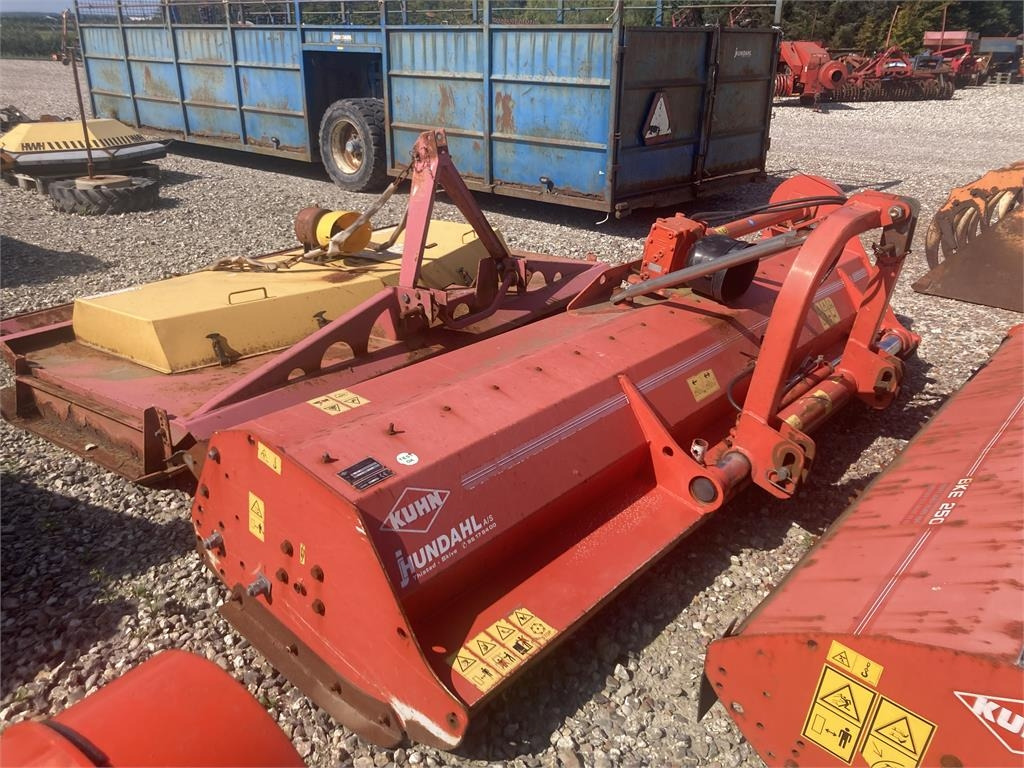 Kuhn VKM 305 - Malčer sa čekićima: slika Kuhn VKM 305 - Malčer sa čekićima Kuhn VKM 305 - Malčer sa čekićima: slika Kuhn VKM 305 - Malčer sa čekićima