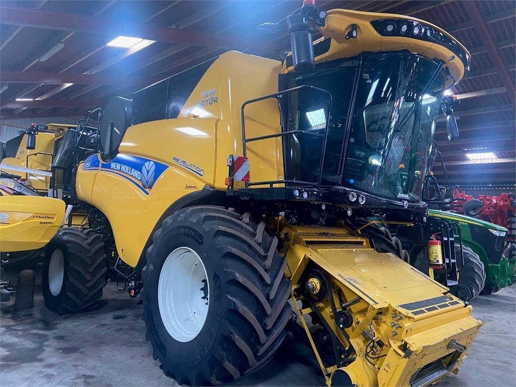 New Holland CR9.90 ST.V EU AMEA - Kombajn za žetvu: slika New Holland CR9.90 ST.V EU AMEA - Kombajn za žetvu New Holland CR9.90 ST.V EU AMEA - Kombajn za žetvu: slika New Holland CR9.90 ST.V EU AMEA - Kombajn za žetvu