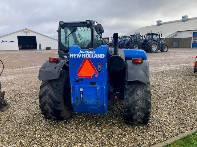 New Holland LM7.35 - Teleskopski rukovatelj: slika New Holland LM7.35 - Teleskopski rukovatelj New Holland LM7.35 - Teleskopski rukovatelj: slika New Holland LM7.35 - Teleskopski rukovatelj