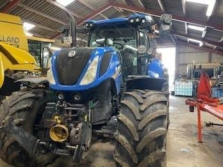 New Holland T7.270 AC MY 18 - Traktor: slika New Holland T7.270 AC MY 18 - Traktor New Holland T7.270 AC MY 18 - Traktor: slika New Holland T7.270 AC MY 18 - Traktor