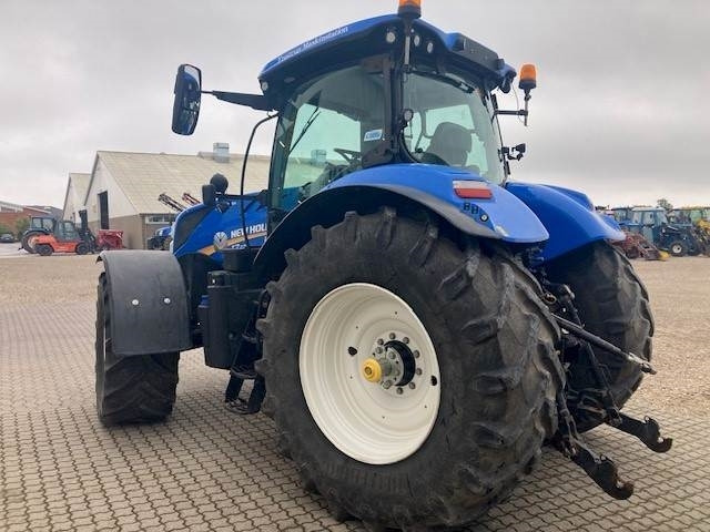 New Holland T7.270 AC MY 18 - Traktor: slika New Holland T7.270 AC MY 18 - Traktor New Holland T7.270 AC MY 18 - Traktor: slika New Holland T7.270 AC MY 18 - Traktor