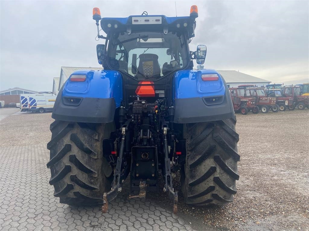 New Holland T7.315 AC - Traktor: slika New Holland T7.315 AC - Traktor New Holland T7.315 AC - Traktor: slika New Holland T7.315 AC - Traktor