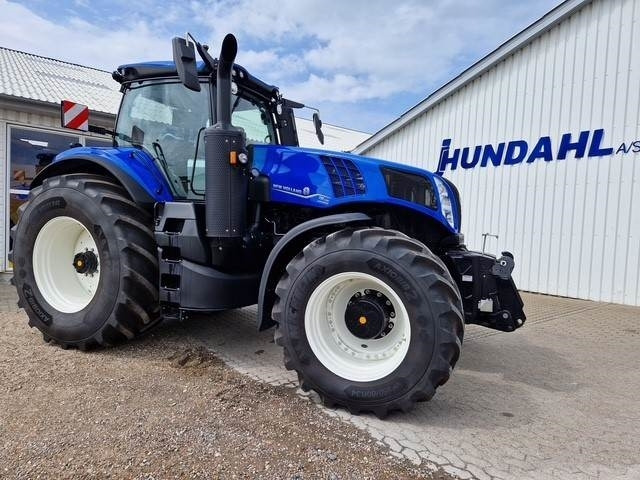 New Holland T8.435 PLMI UC ST. V - Traktor: slika New Holland T8.435 PLMI UC ST. V - Traktor New Holland T8.435 PLMI UC ST. V - Traktor: slika New Holland T8.435 PLMI UC ST. V - Traktor