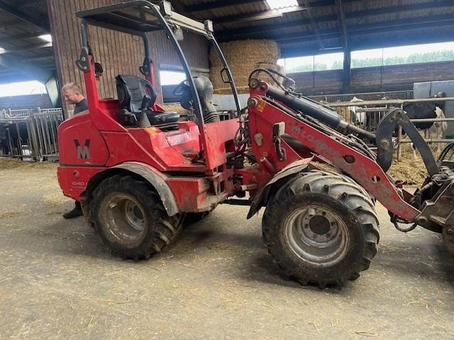 VM Loader 1040 XL - Zglobni utovarivač: slika VM Loader 1040 XL - Zglobni utovarivač VM Loader 1040 XL - Zglobni utovarivač: slika VM Loader 1040 XL - Zglobni utovarivač