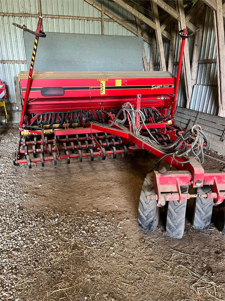 Vaderstad RAPID 400S - Kombajn i sijačica: slika Vaderstad RAPID 400S - Kombajn i sijačica Vaderstad RAPID 400S - Kombajn i sijačica: slika Vaderstad RAPID 400S - Kombajn i sijačica