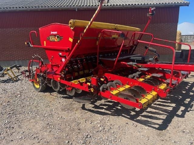 Vaderstad RAPID RD 400 C - Sijačica: slika Vaderstad RAPID RD 400 C - Sijačica Vaderstad RAPID RD 400 C - Sijačica: slika Vaderstad RAPID RD 400 C - Sijačica