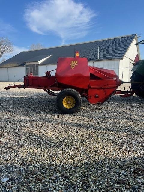 Kvadratna balirka Welger AP61 PRESSER: slika Kvadratna balirka Welger AP61 PRESSER Kvadratna balirka Welger AP61 PRESSER: slika Kvadratna balirka Welger AP61 PRESSER