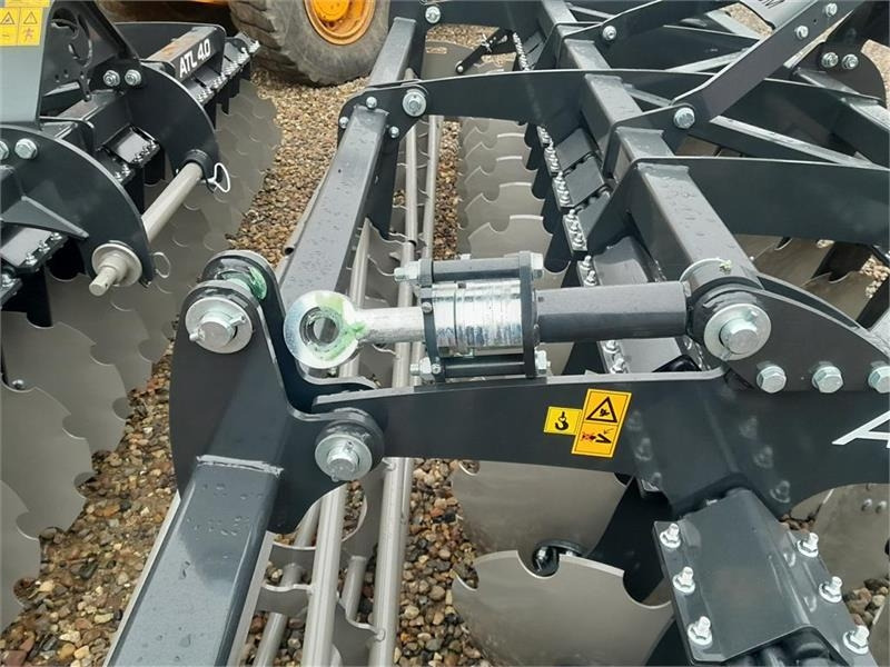 Agro - TOM 4 METERS - Tanjurača: slika Agro - TOM 4 METERS - Tanjurača Agro - TOM 4 METERS - Tanjurača: slika Agro - TOM 4 METERS - Tanjurača