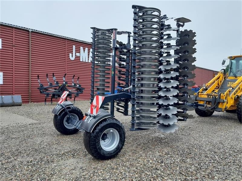 Agro - TOM 6 Meter discharve Agro-Tom 6 m. bugseret di - Tanjurača: slika Agro - TOM 6 Meter discharve Agro-Tom 6 m. bugseret di - Tanjurača Agro - TOM 6 Meter discharve Agro-Tom 6 m. bugseret di - Tanjurača: slika Agro - TOM 6 Meter discharve Agro-Tom 6 m. bugseret di - Tanjurača
