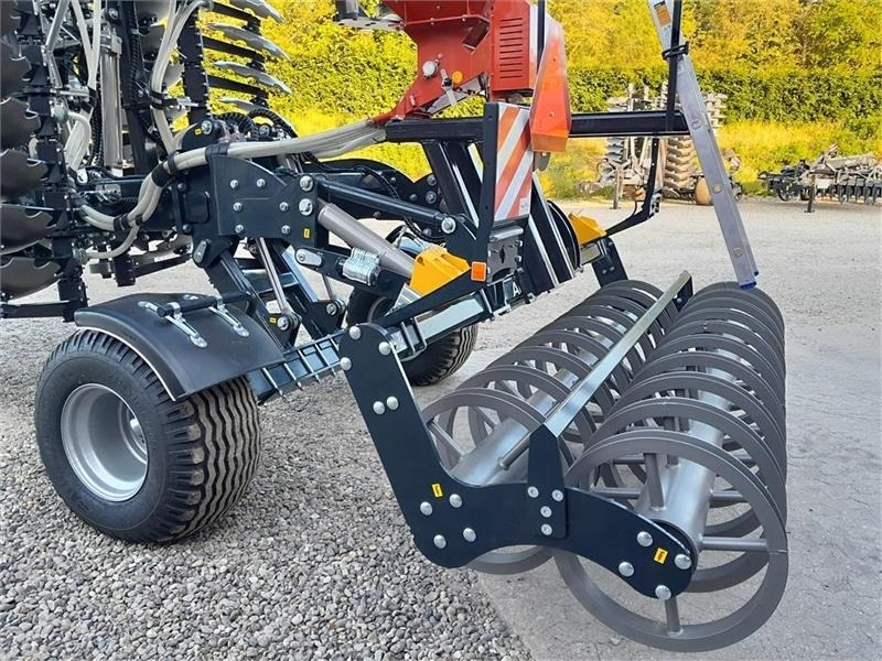 Agro - TOM 6 Meter discharve HD model med frø udstyr - Tanjurača: slika Agro - TOM 6 Meter discharve HD model med frø udstyr - Tanjurača Agro - TOM 6 Meter discharve HD model med frø udstyr - Tanjurača: slika Agro - TOM 6 Meter discharve HD model med frø udstyr - Tanjurača