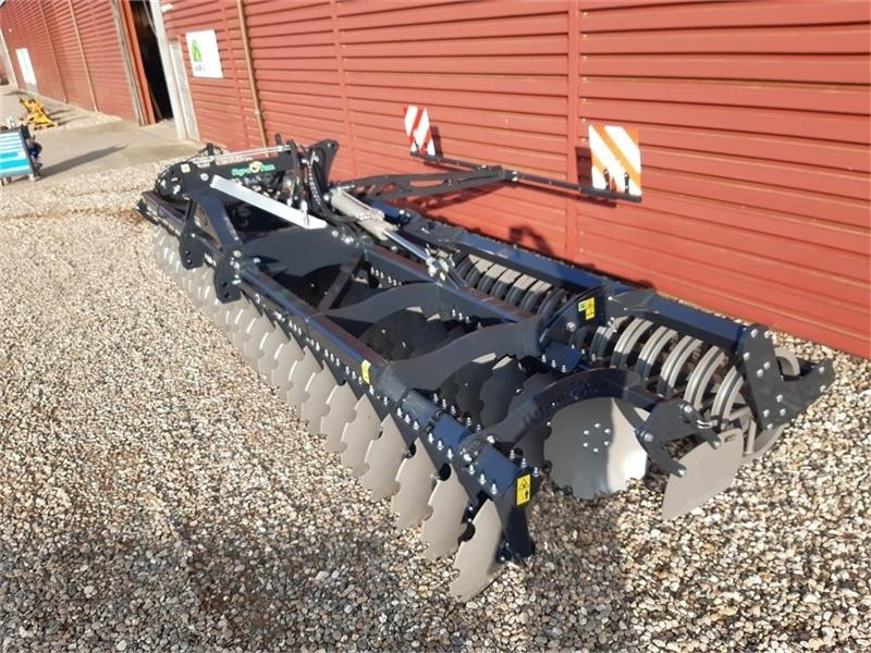 Agro-Tom 6 Meter discharve - Tanjurača: slika Agro-Tom 6 Meter discharve - Tanjurača Agro-Tom 6 Meter discharve - Tanjurača: slika Agro-Tom 6 Meter discharve - Tanjurača