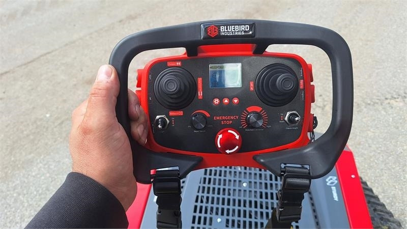 Blue Bird Fm24-70 Fabriks ny - Vrtna kosilica: slika Blue Bird Fm24-70 Fabriks ny - Vrtna kosilica Blue Bird Fm24-70 Fabriks ny - Vrtna kosilica: slika Blue Bird Fm24-70 Fabriks ny - Vrtna kosilica