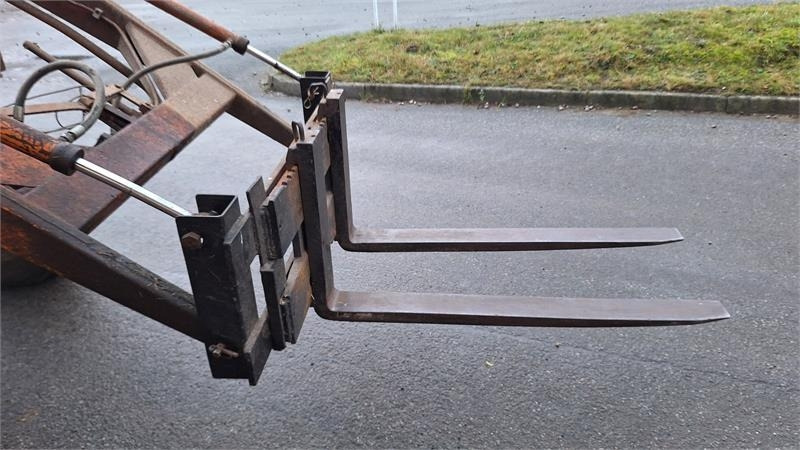 Deutz-fahr D 6806 - Traktor: slika Deutz-fahr D 6806 - Traktor Deutz-fahr D 6806 - Traktor: slika Deutz-fahr D 6806 - Traktor