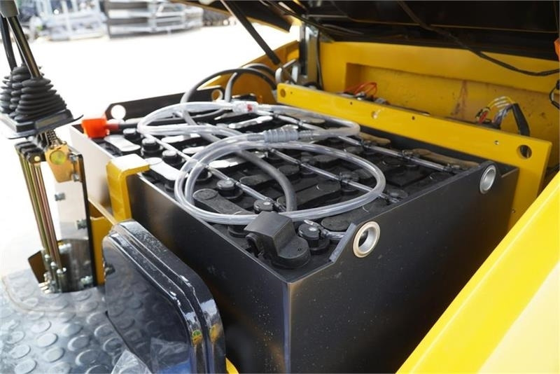 Eurotrac El truck - Električni viličar: slika Eurotrac El truck - Električni viličar Eurotrac El truck - Električni viličar: slika Eurotrac El truck - Električni viličar