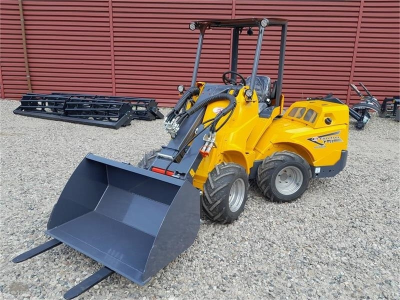Eurotrac W11 Teleskop - Teleskopski utovarivač na kotačima: slika Eurotrac W11 Teleskop - Teleskopski utovarivač na kotačima Eurotrac W11 Teleskop - Teleskopski utovarivač na kotačima: slika Eurotrac W11 Teleskop - Teleskopski utovarivač na kotačima