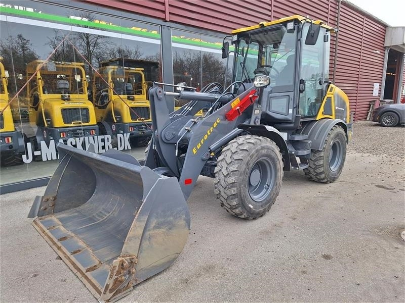 Eurotrac WL18 - Utovarivač na kotačima: slika Eurotrac WL18 - Utovarivač na kotačima Eurotrac WL18 - Utovarivač na kotačima: slika Eurotrac WL18 - Utovarivač na kotačima