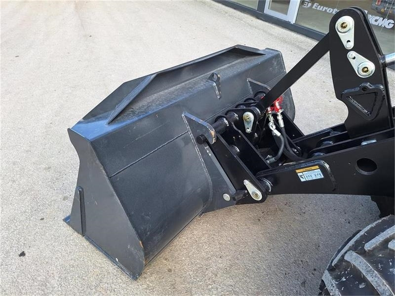 Heracles H190 - Zglobni utovarivač: slika Heracles H190 - Zglobni utovarivač Heracles H190 - Zglobni utovarivač: slika Heracles H190 - Zglobni utovarivač