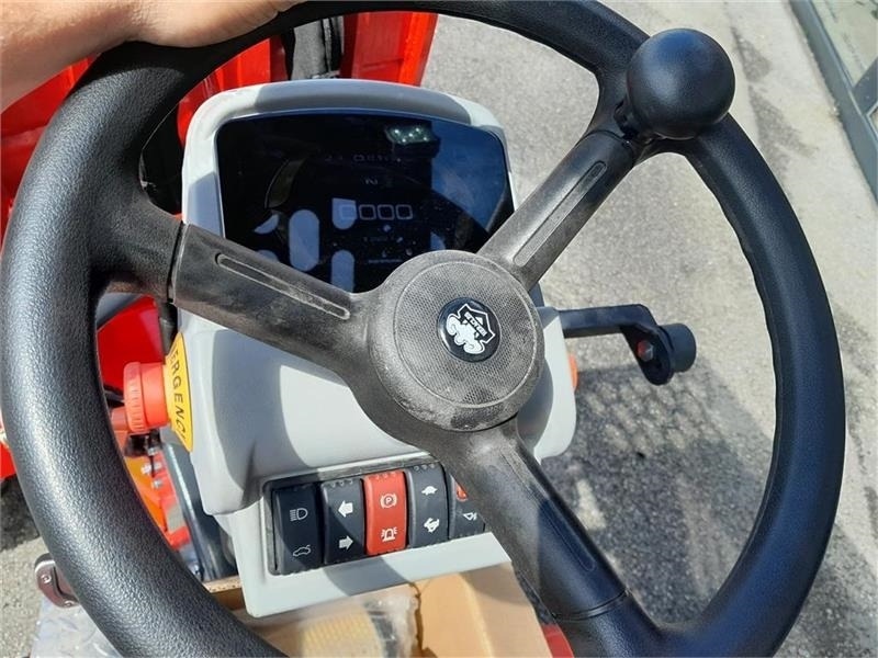 Heracles H190 - Zglobni utovarivač: slika Heracles H190 - Zglobni utovarivač Heracles H190 - Zglobni utovarivač: slika Heracles H190 - Zglobni utovarivač