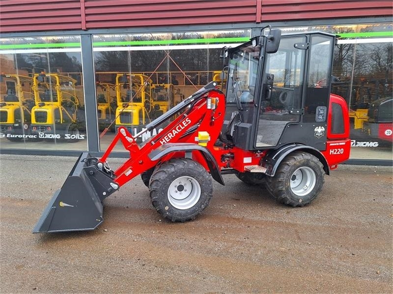 Heracles H220 - Zglobni utovarivač: slika Heracles H220 - Zglobni utovarivač Heracles H220 - Zglobni utovarivač: slika Heracles H220 - Zglobni utovarivač