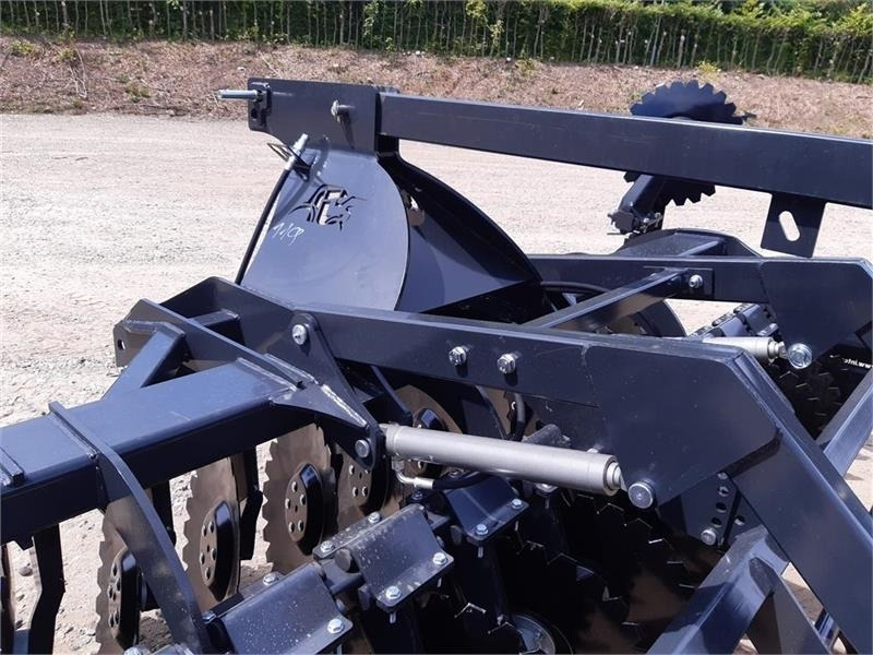 Inter-Tech Diskharve 4 meter J-Maskiner 4 meter med hydraulis - Tanjurača: slika Inter-Tech Diskharve 4 meter J-Maskiner 4 meter med hydraulis - Tanjurača Inter-Tech Diskharve 4 meter J-Maskiner 4 meter med hydraulis - Tanjurača: slika Inter-Tech Diskharve 4 meter J-Maskiner 4 meter med hydraulis - Tanjurača