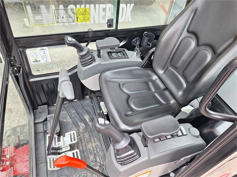 Mini bager Mole M20 MED TILT: slika Mini bager Mole M20 MED TILT